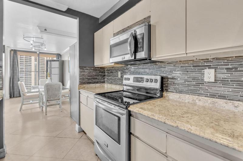  Condo & Townhome Photos