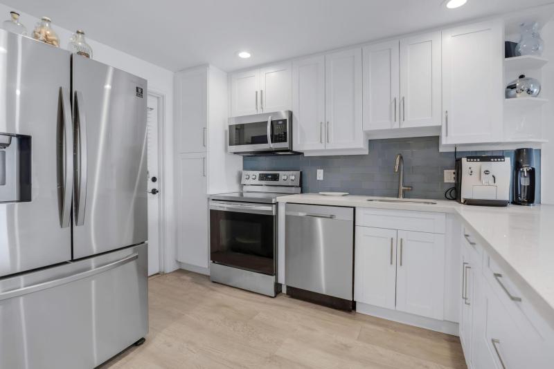  Condo & Townhome Photos