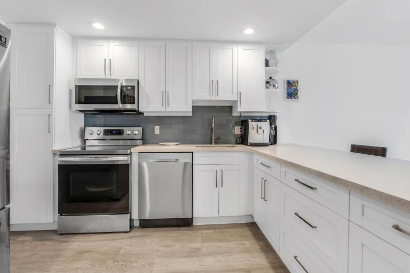  Condo & Townhome Photos
