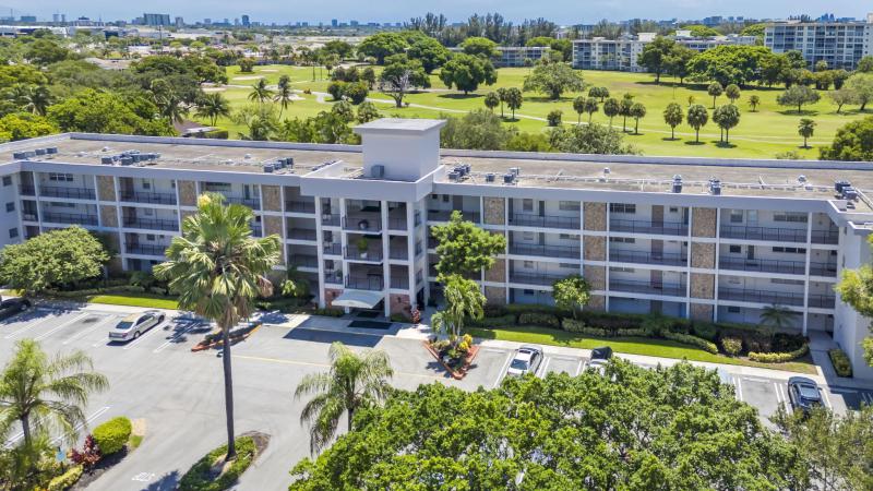  Condo & Townhome Photos