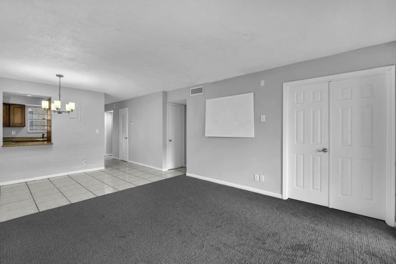  Condo & Townhome Photos