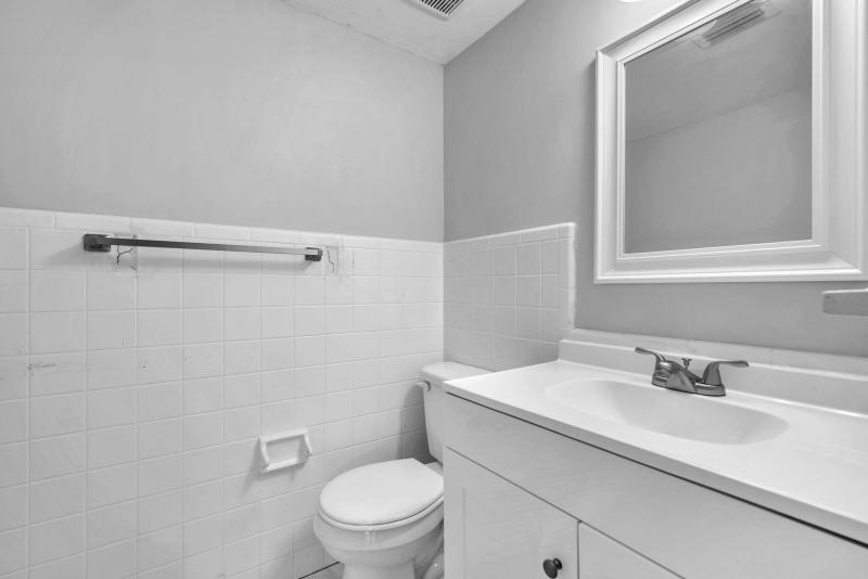  Condo & Townhome Photos