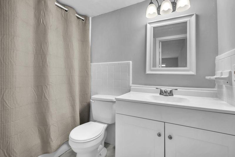  Condo & Townhome Photos