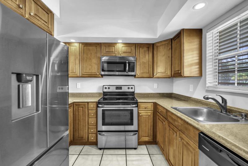  Condo & Townhome Photos