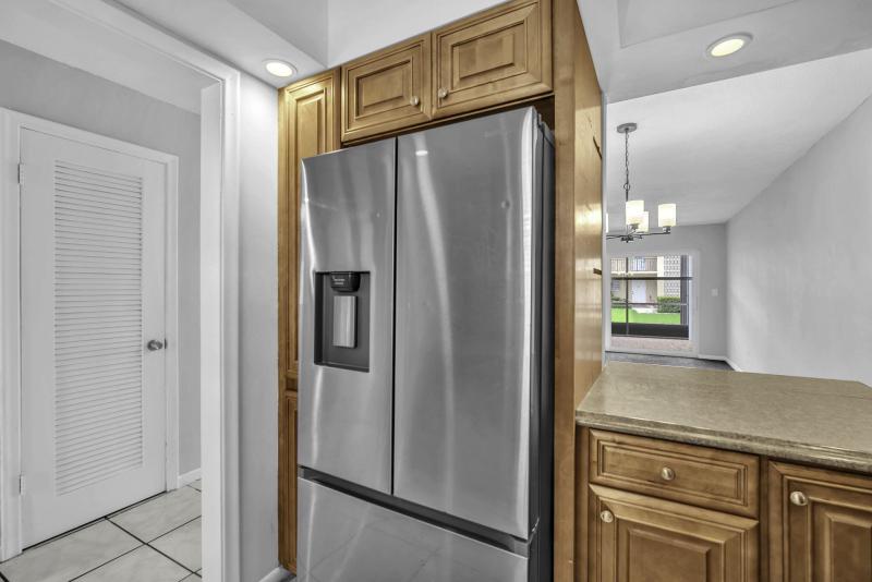  Condo & Townhome Photos