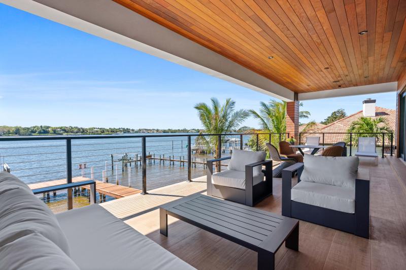  Single Family Homes Photo 18:  Lantana,  FL 33462