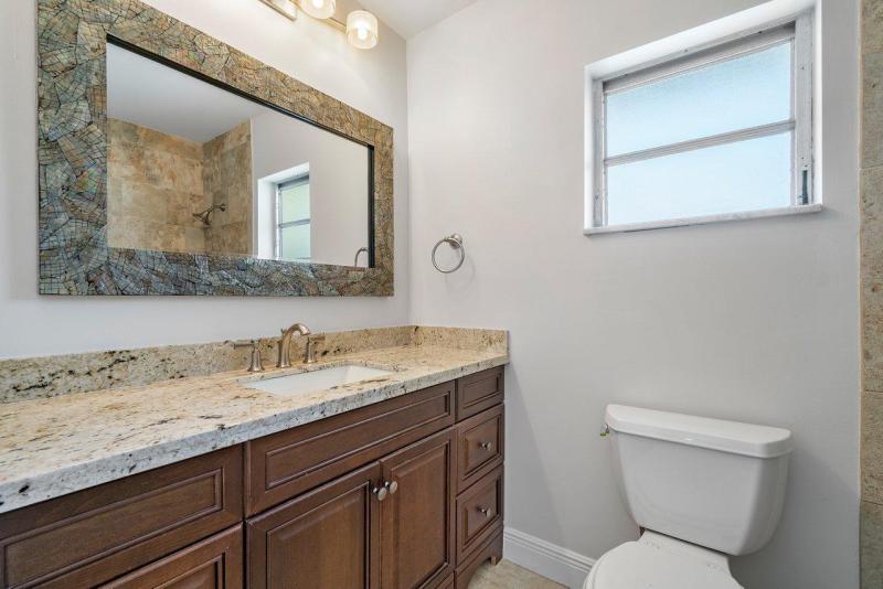  Single Family Homes Photo 20:  Deerfield Beach,  FL 33441