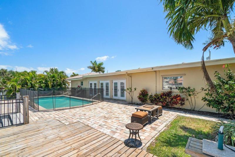  Single Family Homes Photo 27:  Deerfield Beach,  FL 33441