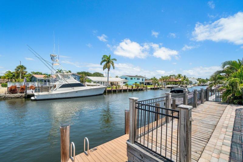  Single Family Homes Photo 29:  Deerfield Beach,  FL 33441