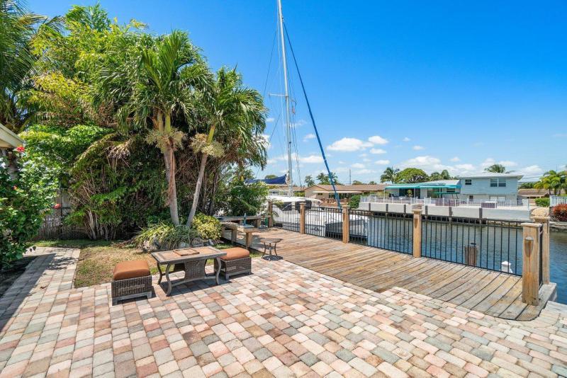  Single Family Homes Photo 30:  Deerfield Beach,  FL 33441