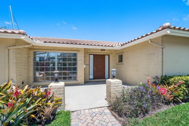  Single Family Homes Photo 4:  Deerfield Beach,  FL 33441