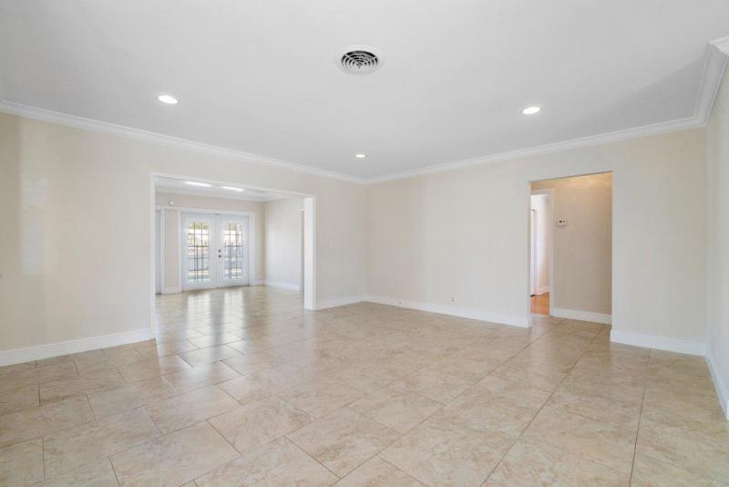  Single Family Homes Photo 8:  Deerfield Beach,  FL 33441