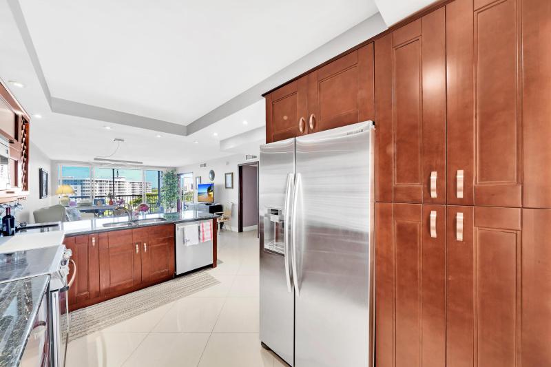  Condo & Townhome Photos