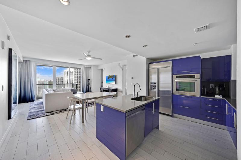  Condo & Townhome Photos