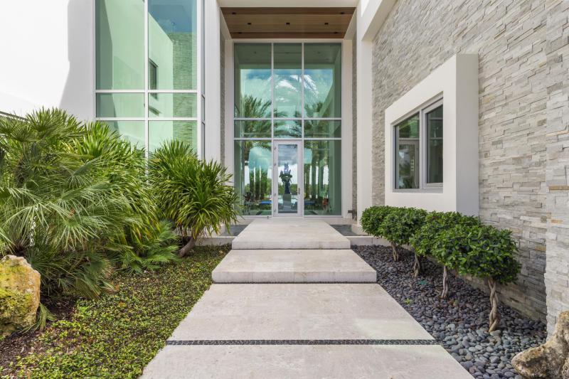  Single Family Homes Photo 16:  West Palm Beach,  FL 33405