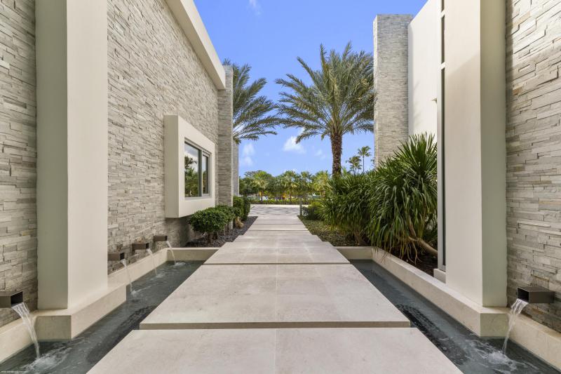 Single Family Homes Photo 17:  West Palm Beach,  FL 33405