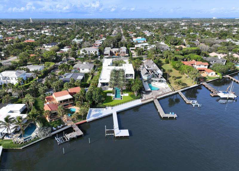  Single Family Homes Photo 3:  West Palm Beach,  FL 33405