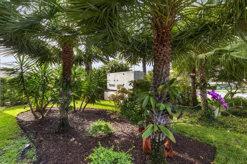  Single Family Homes Photo 79:  West Palm Beach,  FL 33405