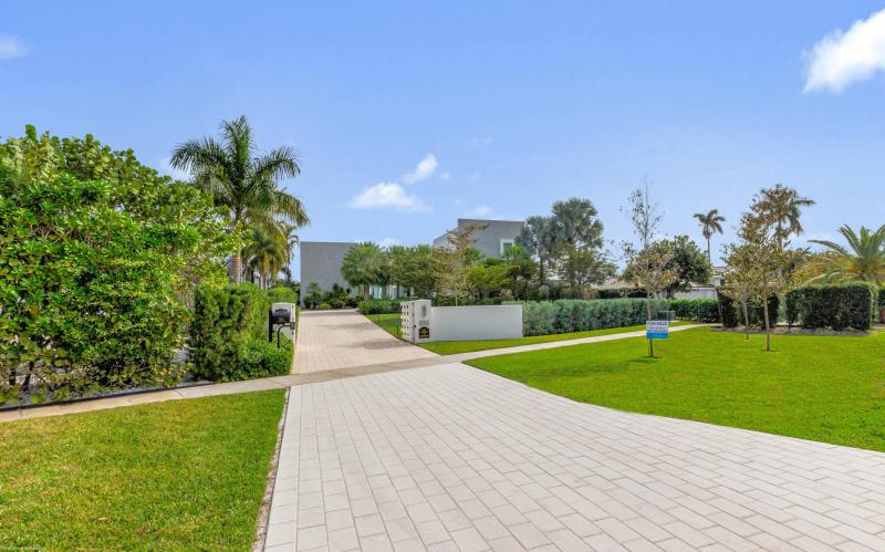  Single Family Homes Photo 8:  West Palm Beach,  FL 33405