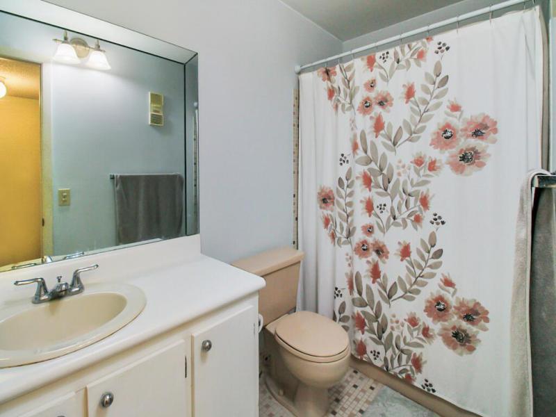  Condo & Townhome Photos