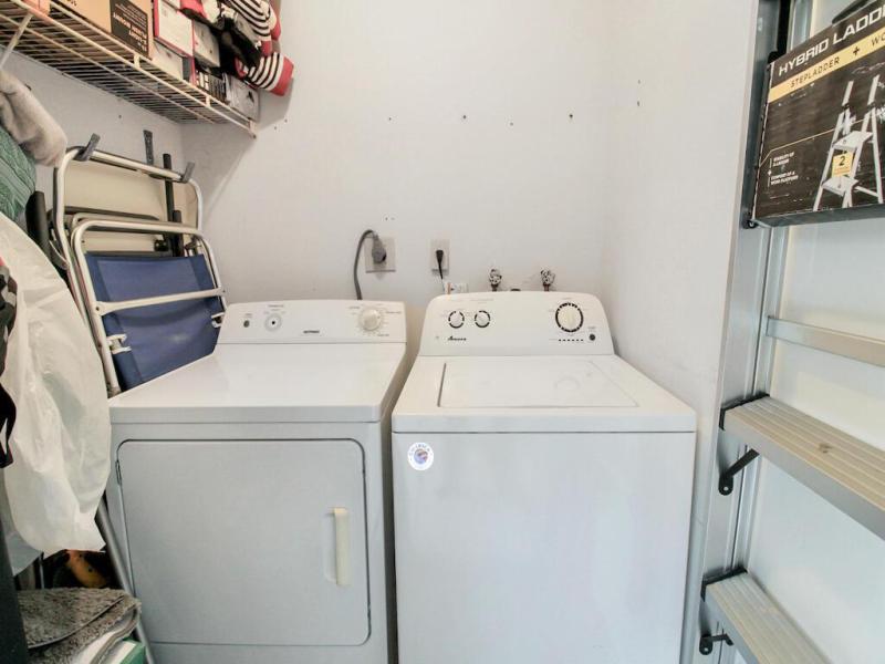  Condo & Townhome Photos