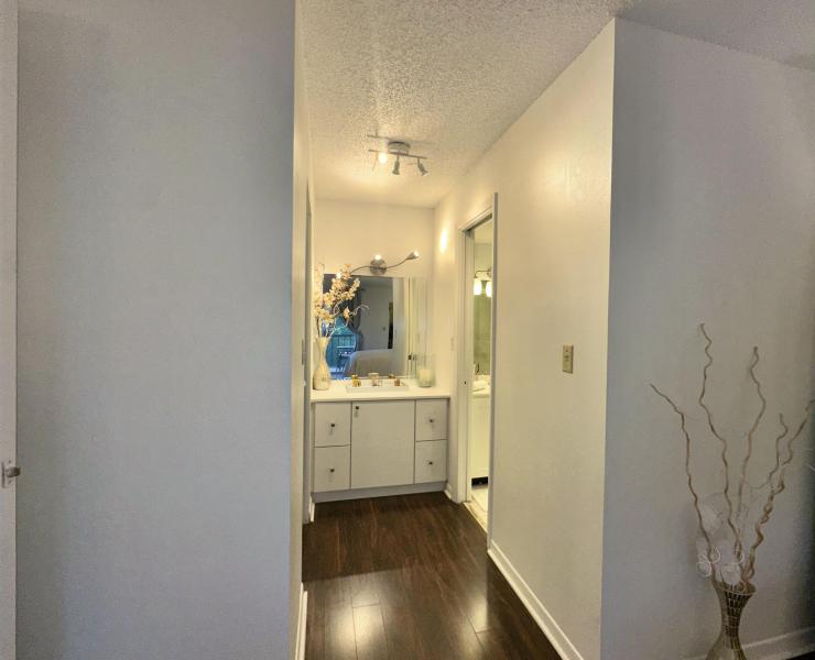  Condo & Townhome Photos