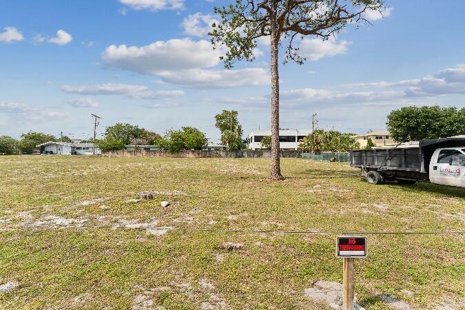  Commercial & Industrial Land Images 