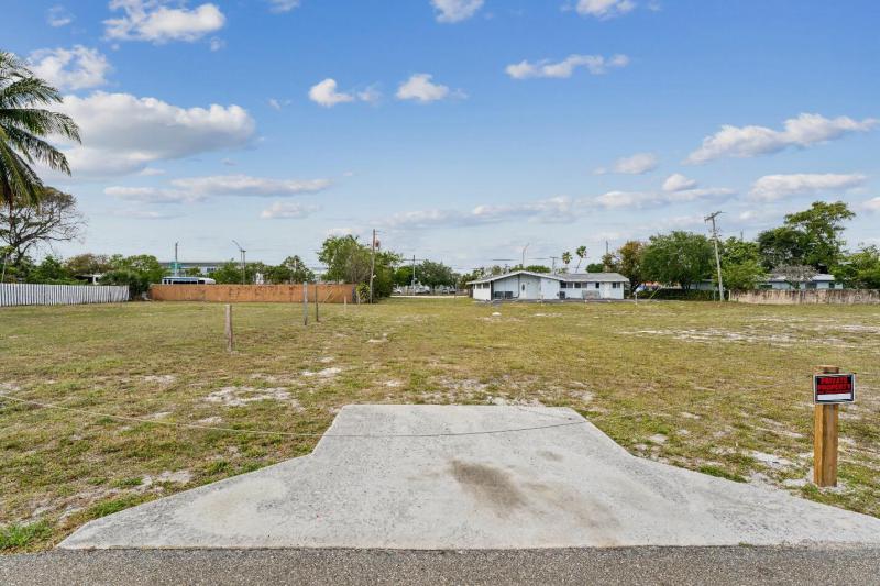  Commercial & Industrial Land Images 