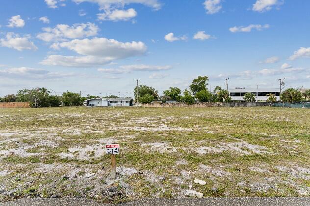  Commercial & Industrial Land Images 