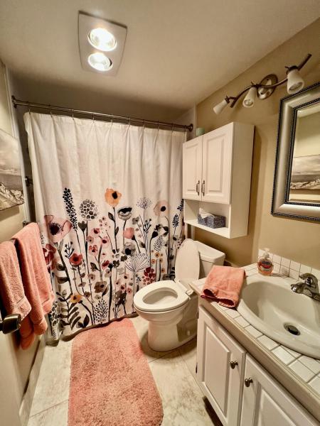  Condo & Townhome Photos