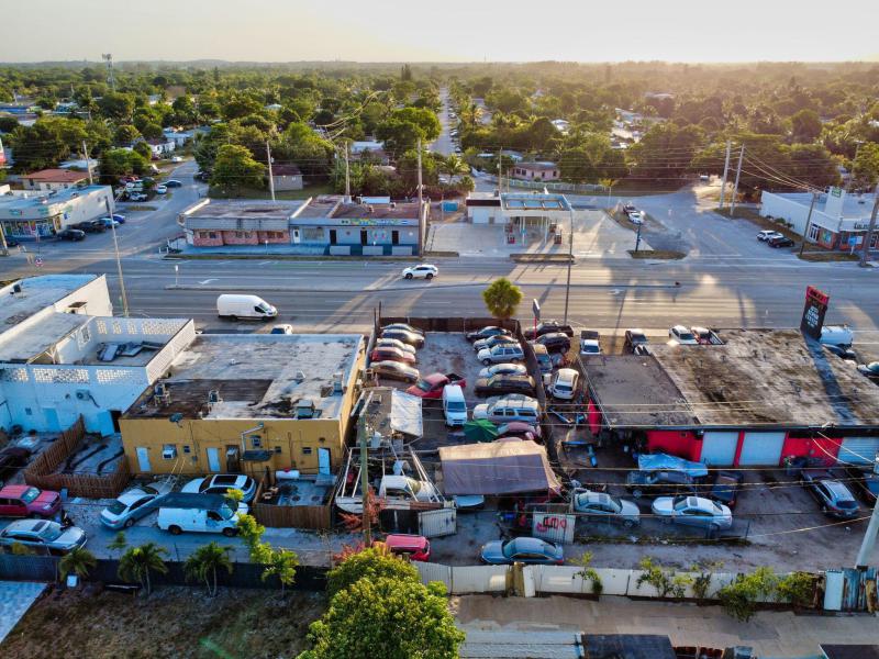  Commercial & Industrial Land Images 