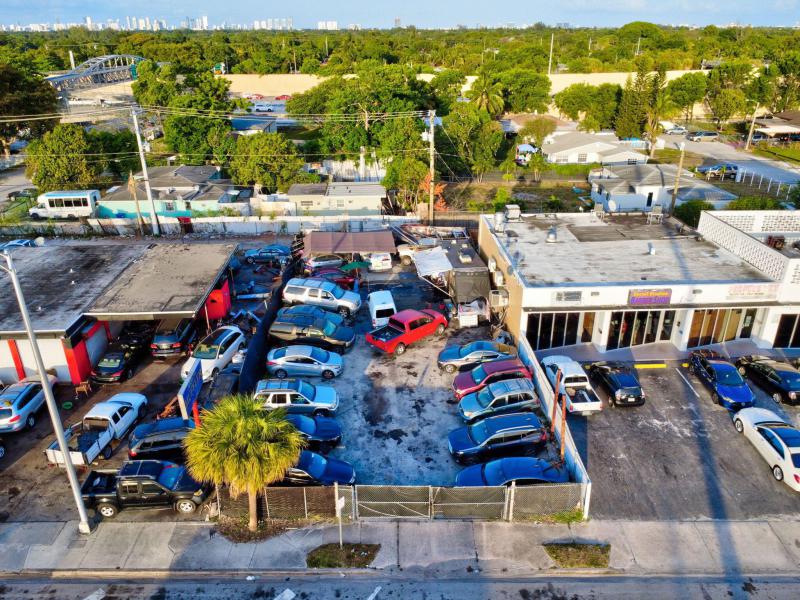  Commercial & Industrial Land Images 