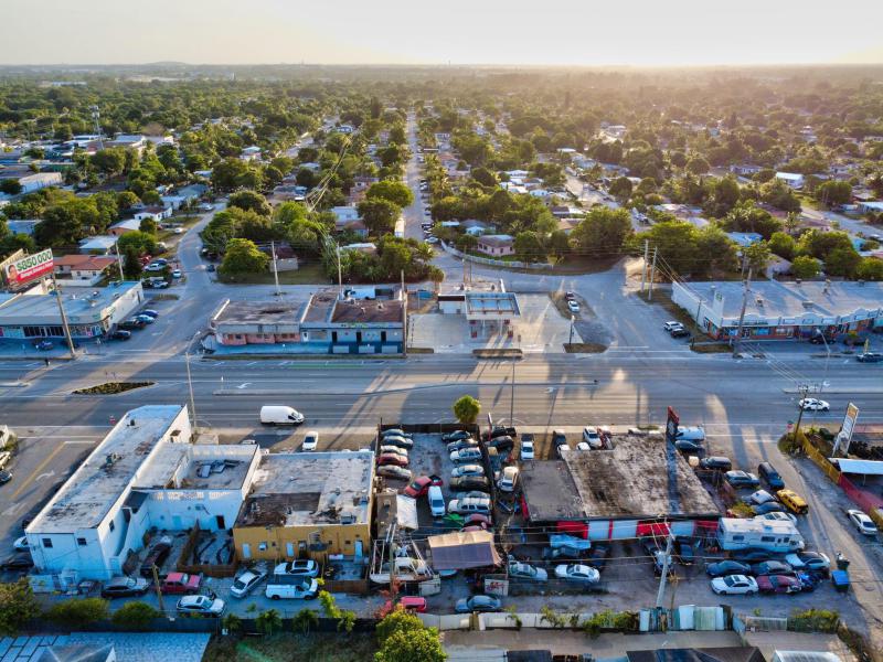  Commercial & Industrial Land Images 