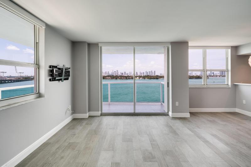  Condo & Townhome Photos
