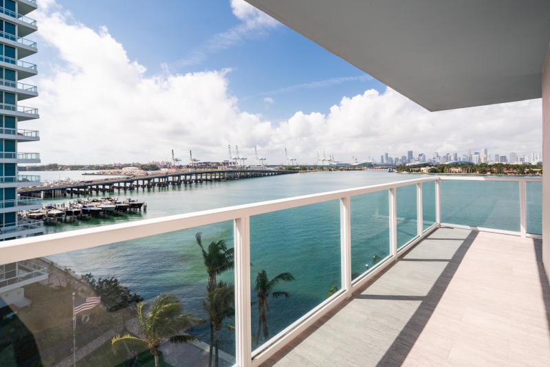  Condo & Townhome Photos