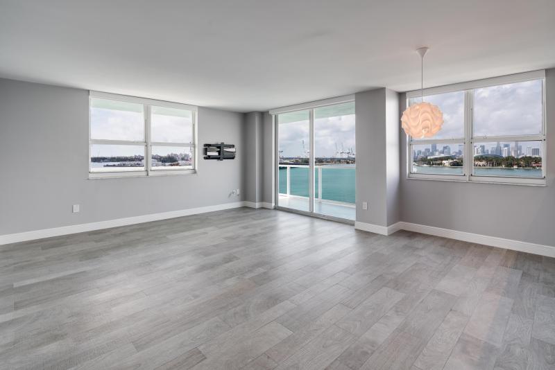  Condo & Townhome Photos