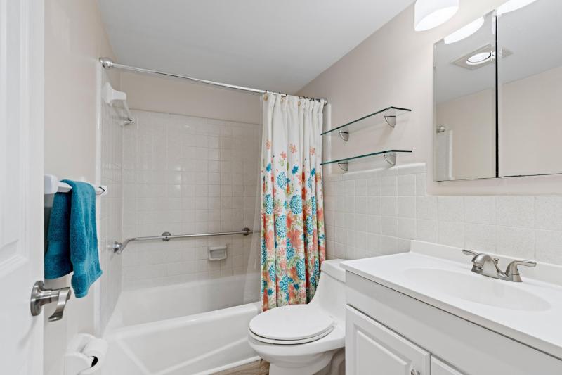  Condo & Townhome Photos