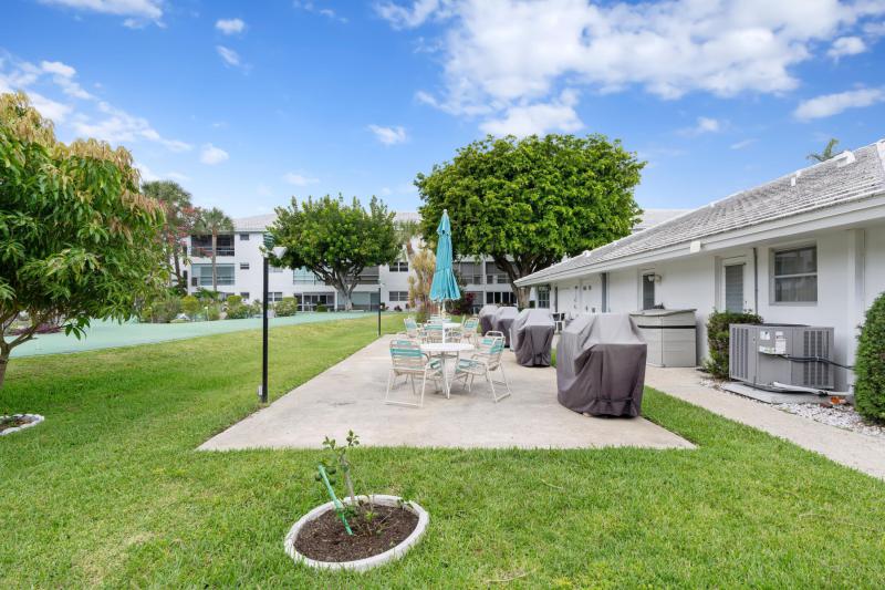  Condo & Townhome Photos