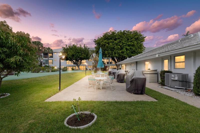 Condo & Townhome Photos