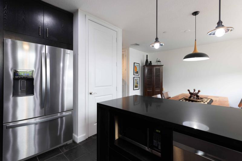  Condo & Townhome Photos