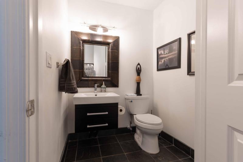  Condo & Townhome Photos
