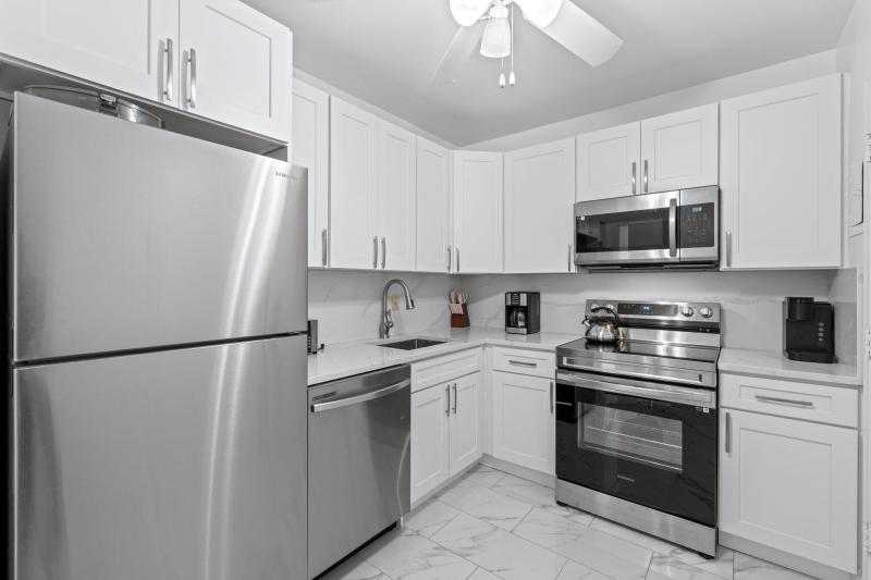  Condo & Townhome Photos