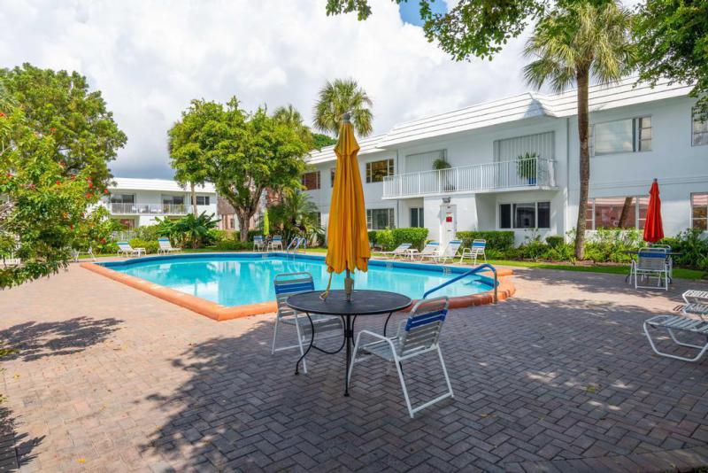  Condo & Townhome Photos