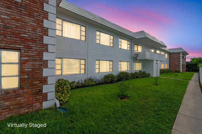  Condo & Townhome Photos