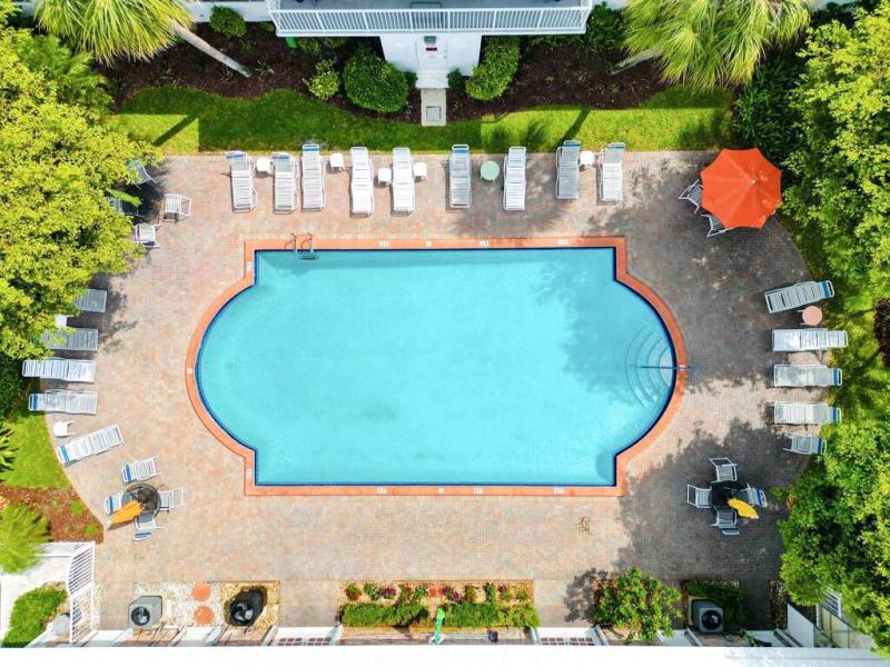  Condo & Townhome Photos
