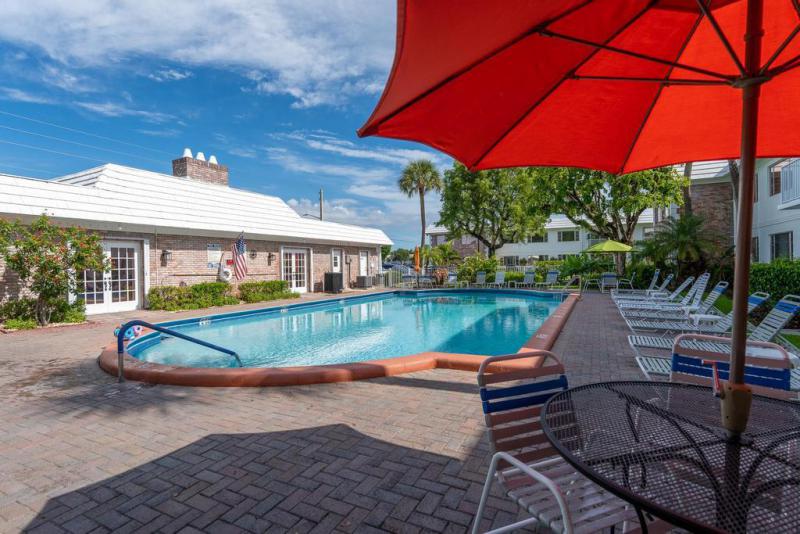  Condo & Townhome Photos