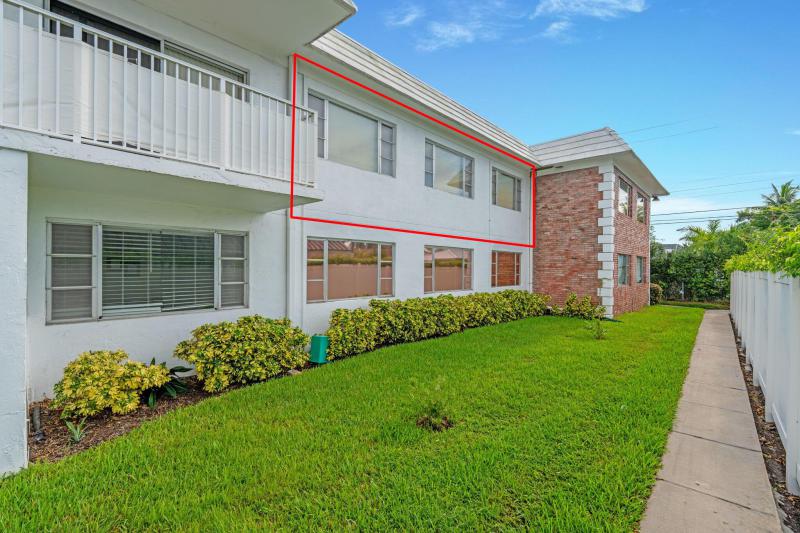  Condo & Townhome Photos