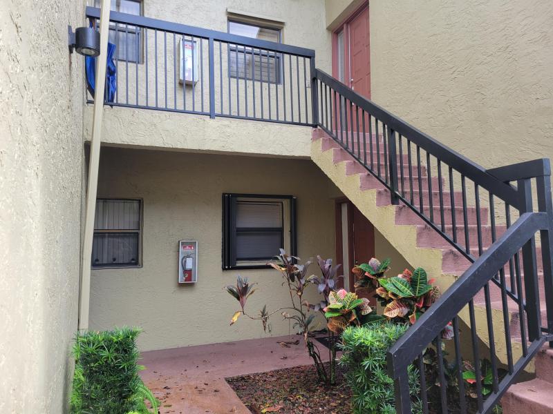  Condo & Townhome Photos