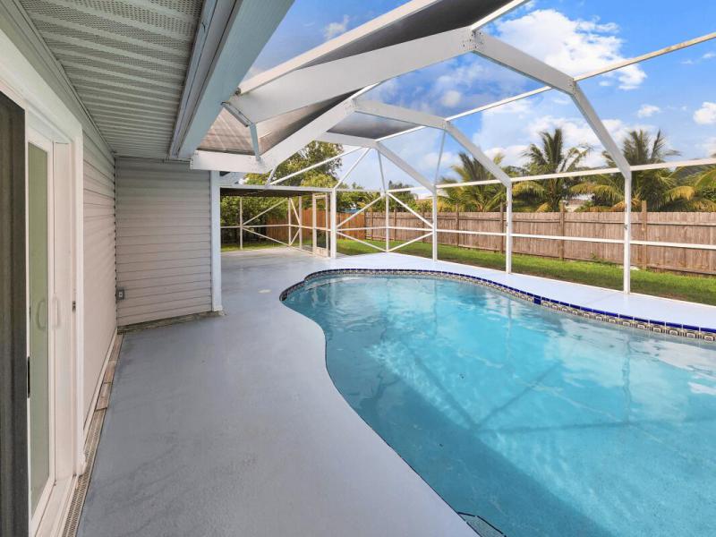  Single Family Homes Photo 20:  Port Saint Lucie,  FL 34953