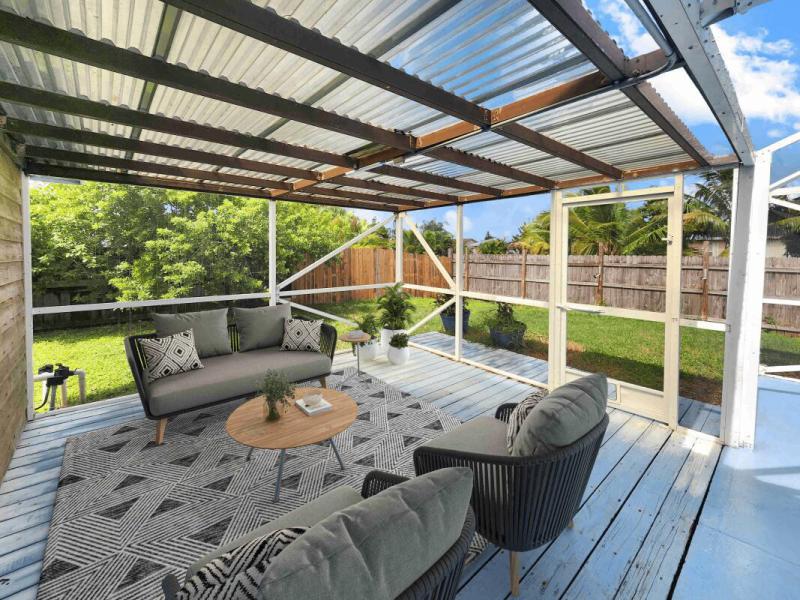  Single Family Homes Photo 21:  Port Saint Lucie,  FL 34953